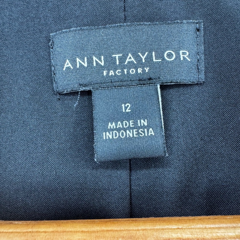 Ann Taylor Black Two-Button Blazer Lined Jacket Women Sz 12 Professional Career - Picture 8 of 12